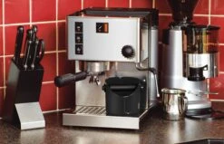 Dreamfarm Grindenstein Knock Box - Black -Coffee Discount Store Dreamfarm Grindenstein Scene Charcoal 1 6343a759 88ae 4f5b a300 17e0236d7fa4