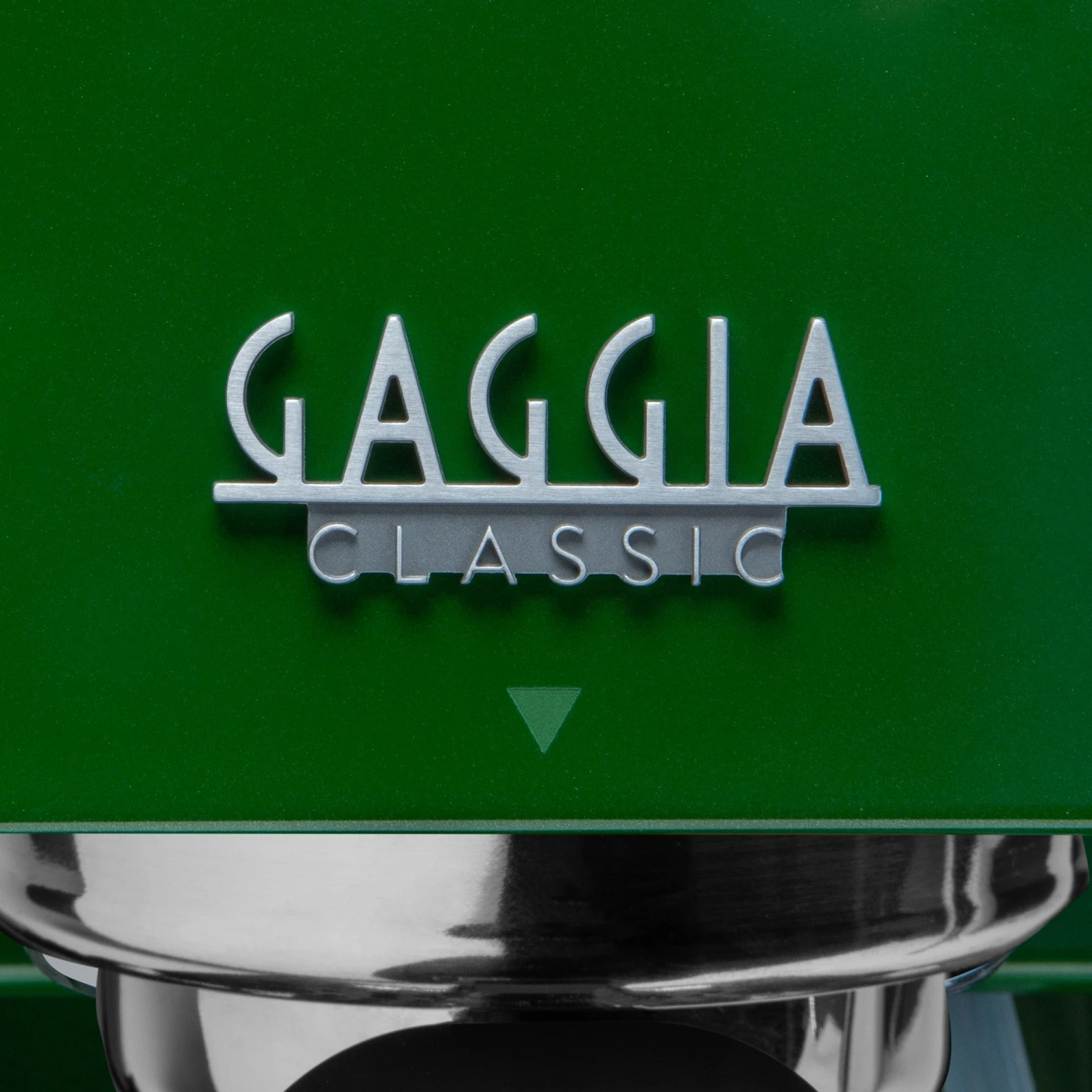 Gaggia Classic Evo Pro Espresso Machine In Jungle Green With Olive Wood 5 Gaggia Classic Evo Pro Espresso Machine In Jungle Green With Olive Wood - Image 5
