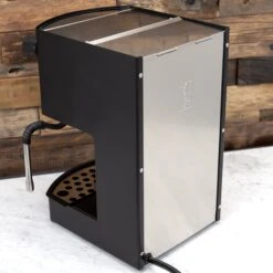 Refurbished Bezzera New Hobby Espresso Machine In Black -Coffee Discount Store IMG 3067 e82e6d1b 31e2 4299 a38c e473f946a091