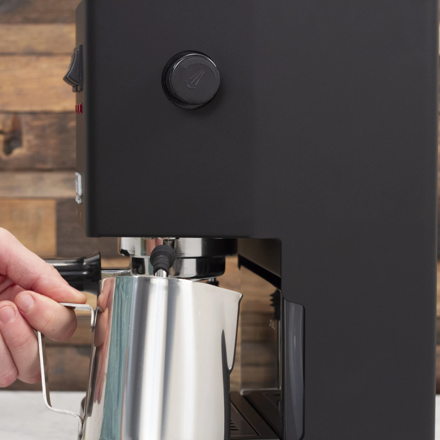 Gaggia Classic Evo Pro Espresso Machine In Thunder Black With Olive Wood 5 Gaggia Classic Evo Pro Espresso Machine In Thunder Black With Olive Wood - Image 5