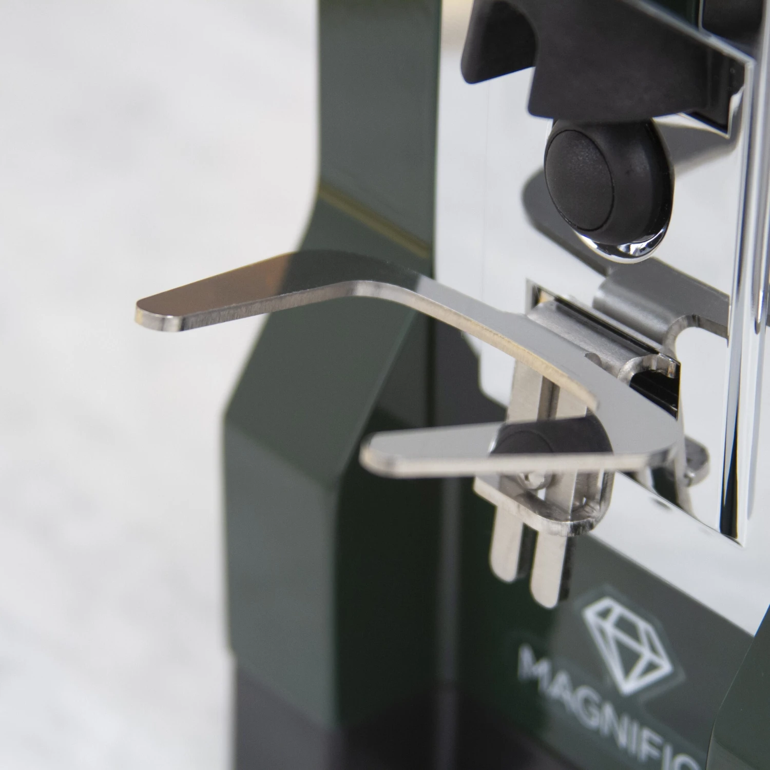 Eureka Mignon Magnifico Coffee Grinder In Gourmet Green 8 Eureka Mignon Magnifico Coffee Grinder In Gourmet Green - Image 8