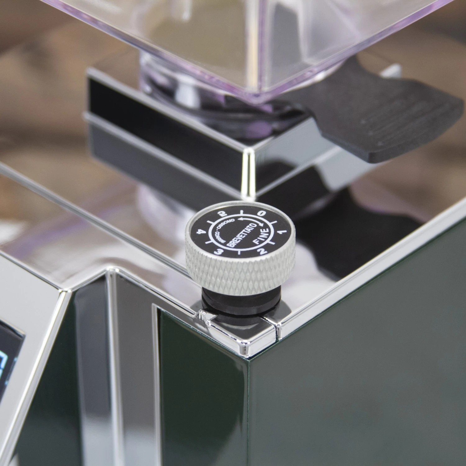 Eureka Mignon Magnifico Coffee Grinder In Gourmet Green 9 Eureka Mignon Magnifico Coffee Grinder In Gourmet Green - Image 9