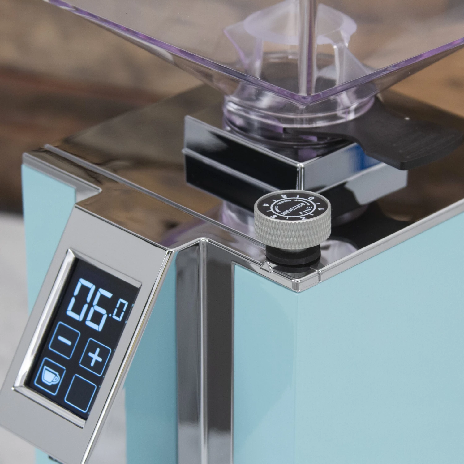 Eureka Mignon Magnifico Coffee Grinder In Tiffany Blue 9 Eureka Mignon Magnifico Coffee Grinder In Tiffany Blue - Image 9