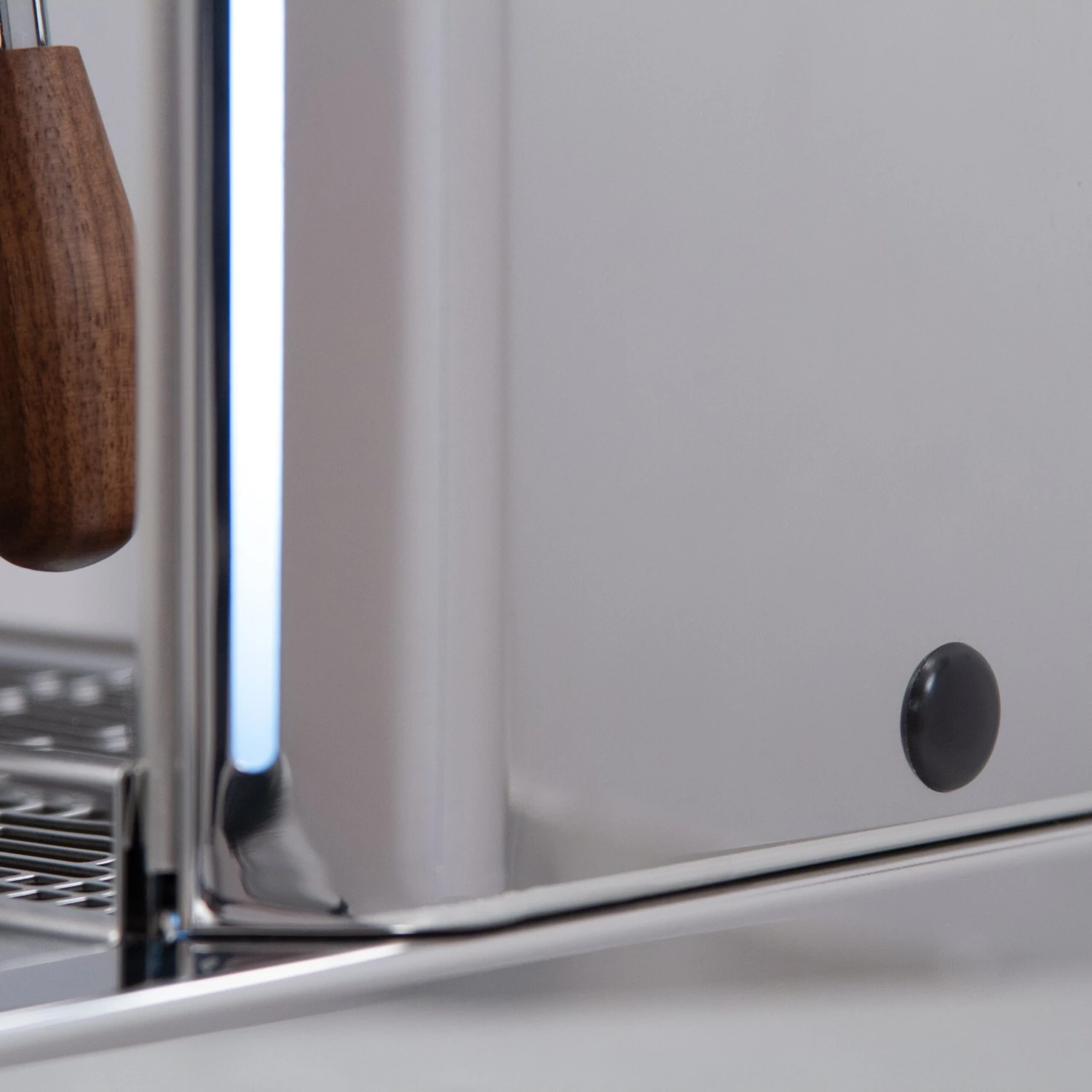 Quick Mill Vetrano Design Espresso Machine - Walnut Accents 12 Quick Mill Vetrano Design Espresso Machine - Walnut Accents - Image 12