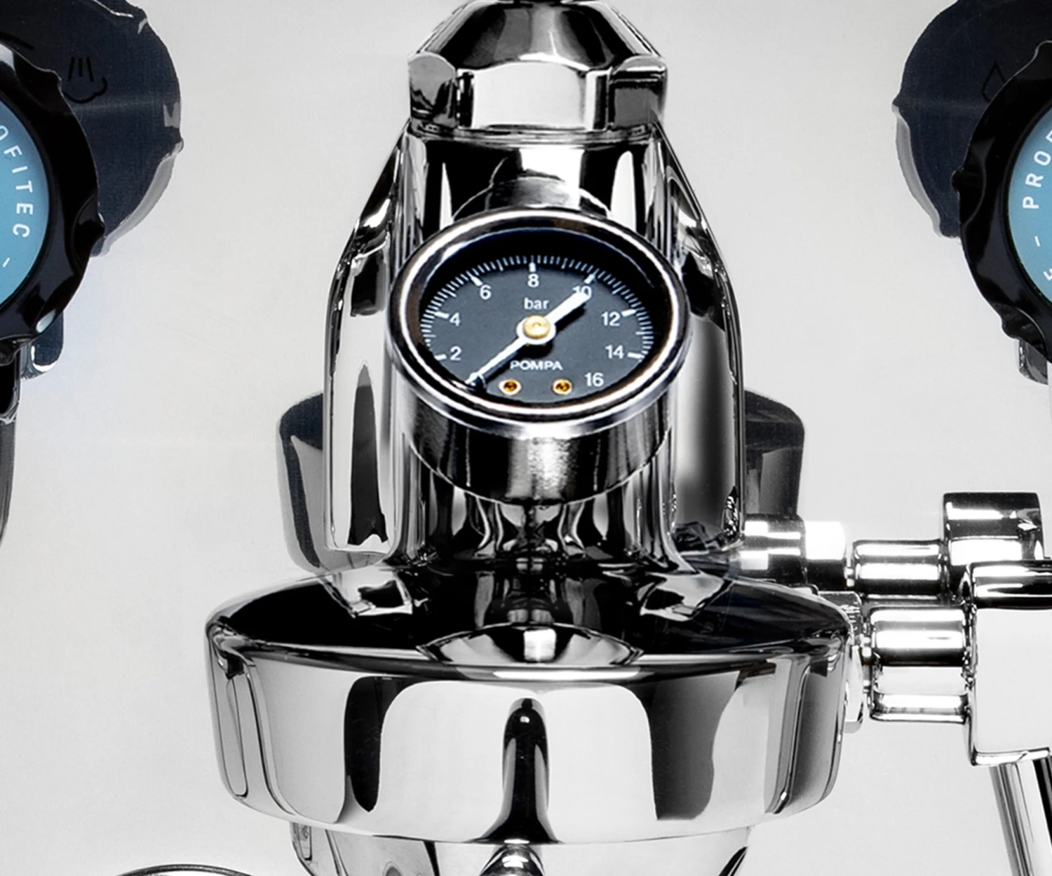 Profitec Pro 400 Espresso Machine In Matte Black With Flow Control And Olive Wood 14 Profitec Pro 400 Espresso Machine In Matte Black With Flow Control And Olive Wood - Image 14